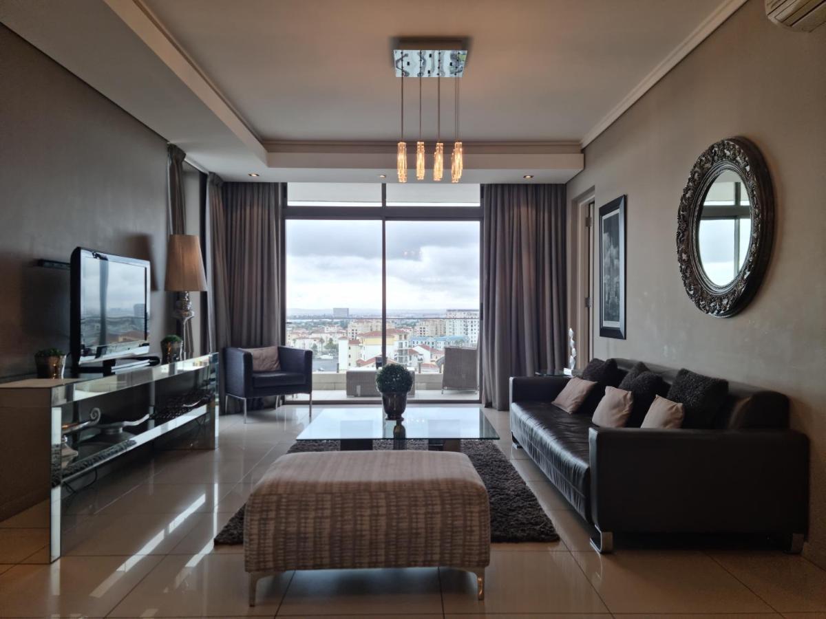 Crystal Towers Luxury By Century Letting Apartment