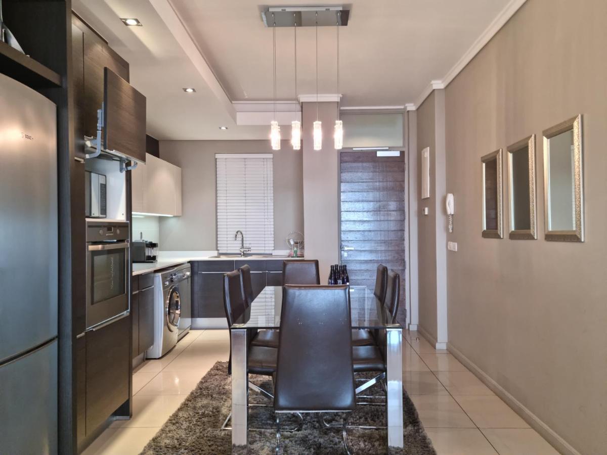 Crystal Towers Luxury By Century Letting